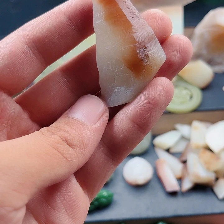 和田玉（糖玉）未镶嵌颈饰