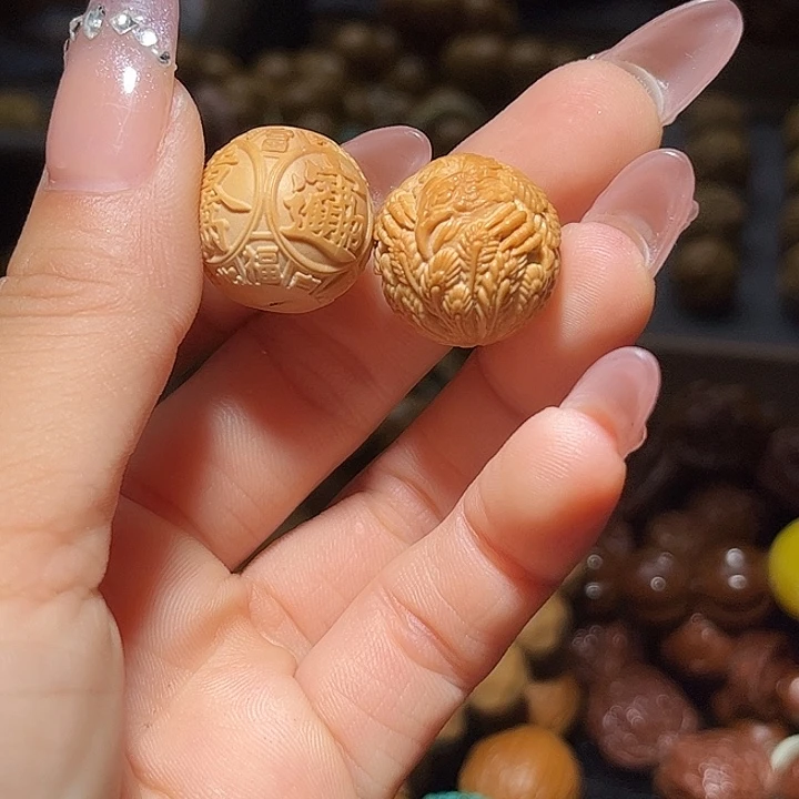 朵***V吊坠猴头核桃两颗单颗全品