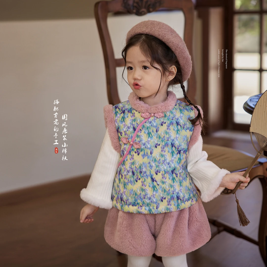 7.5  小O宝Okids童装 新中式套装女拜年服  YSD310008