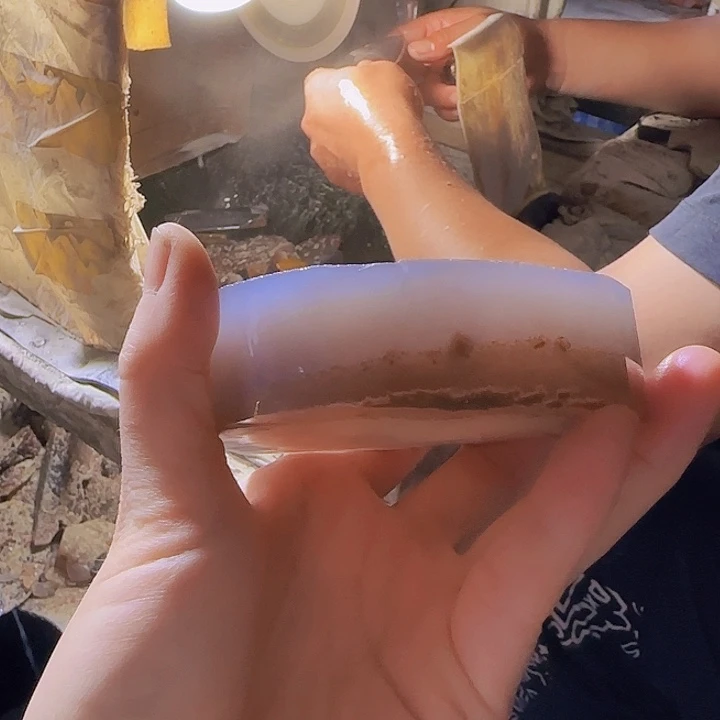 定制玛瑙落**人定制天然玛瑙手镯