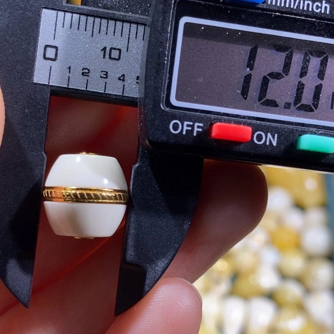 蜜蜡裸石未镶嵌配饰