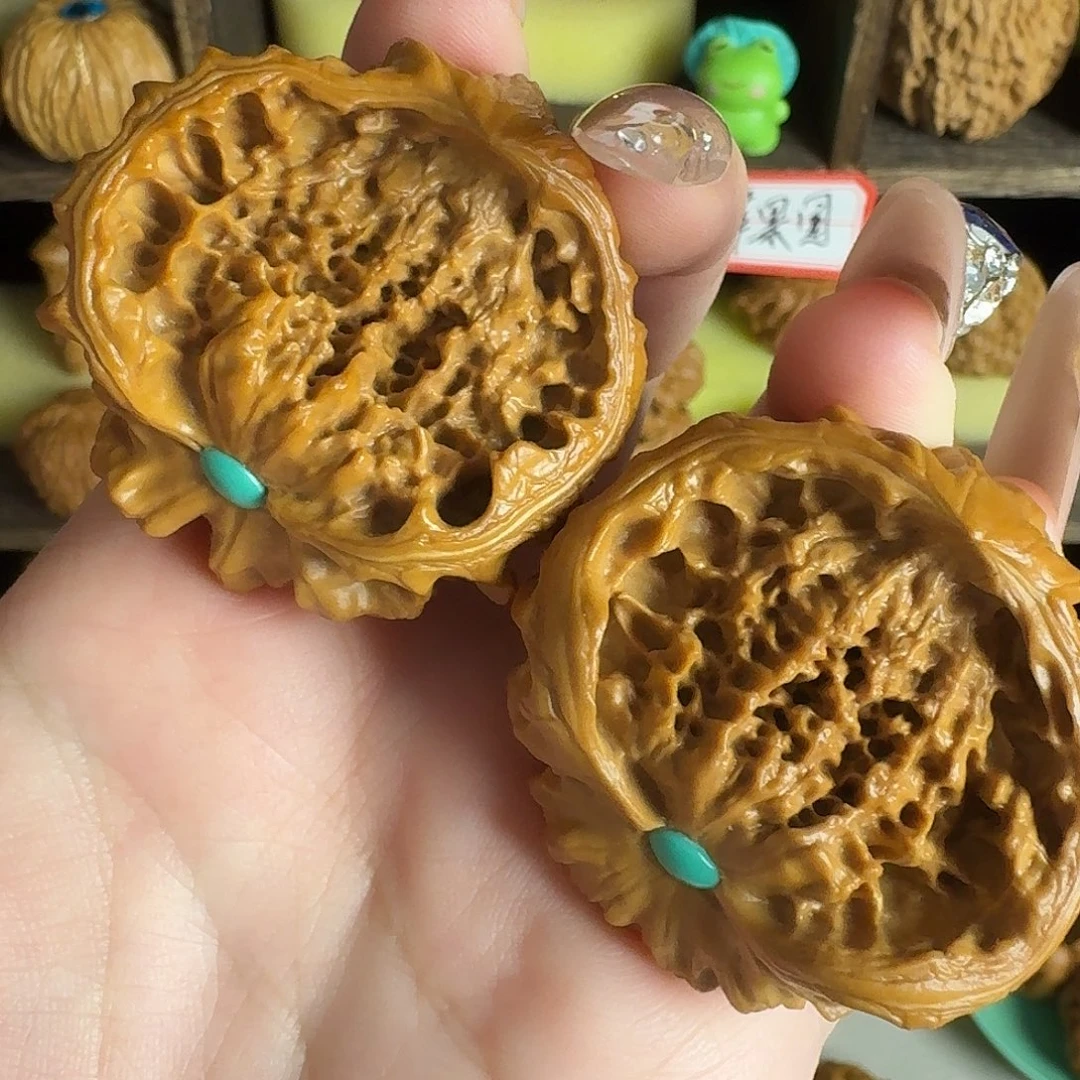 文玩核桃蛇头聚宝盆（镶嵌介意勿拍）