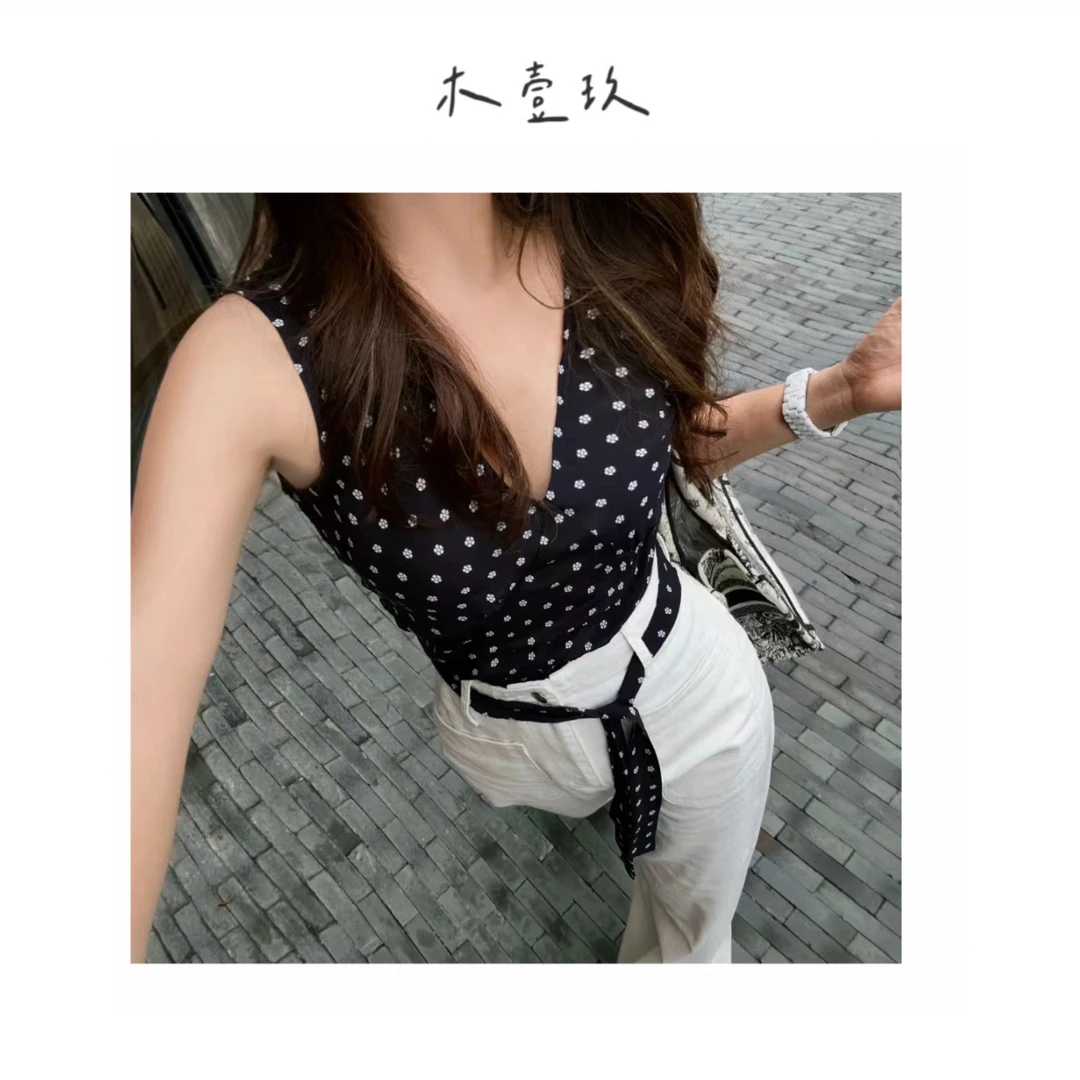 【木壹玖】夏季V领小梅花吊带背心上衣