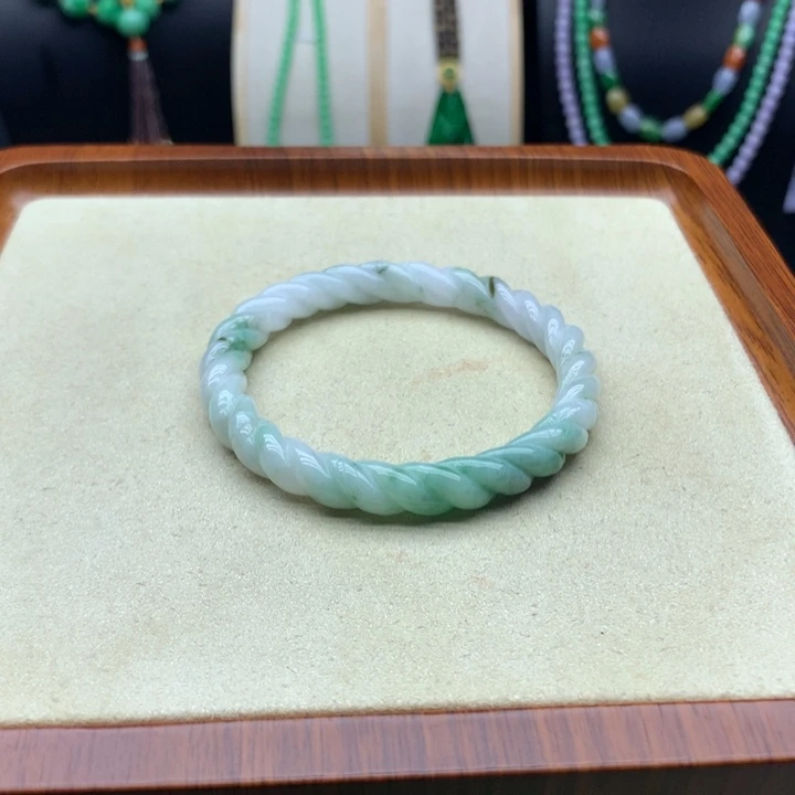 翡翠未镶嵌手镯翡翠手镯58