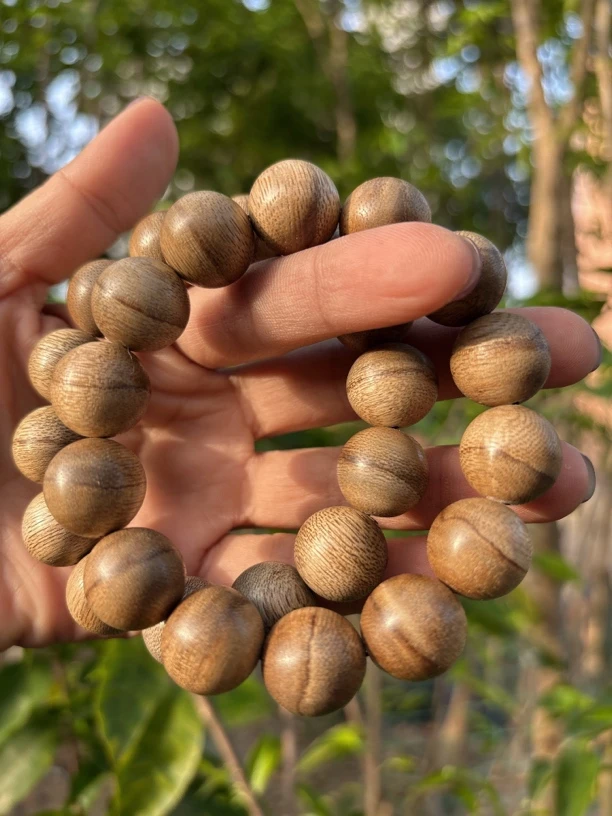 沉香正品正区达拉干16圆珠单圈陈年老料多样性发一