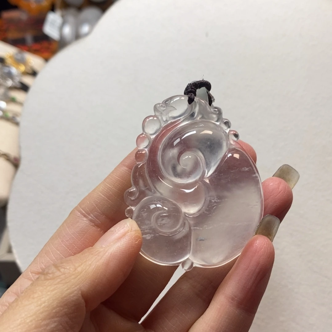 石英质玉未镶嵌颈饰