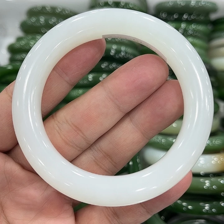 和田玉未镶嵌手镯56.5～1