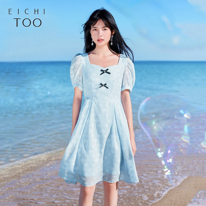 爱居兔夏季大方领设计感时尚短袖连衣裙EQLBJ2N098A