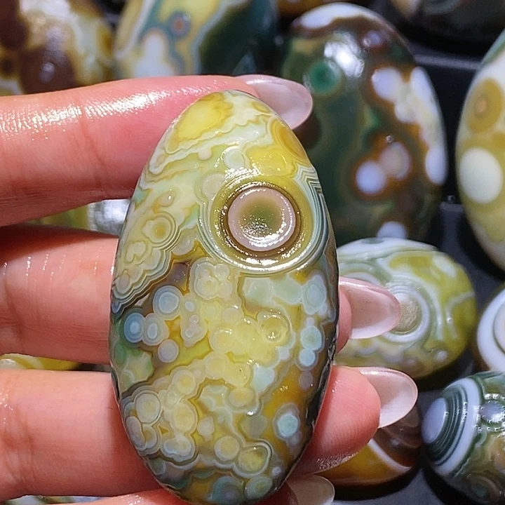 玛瑙/玉髓未镶嵌珠宝奇石22