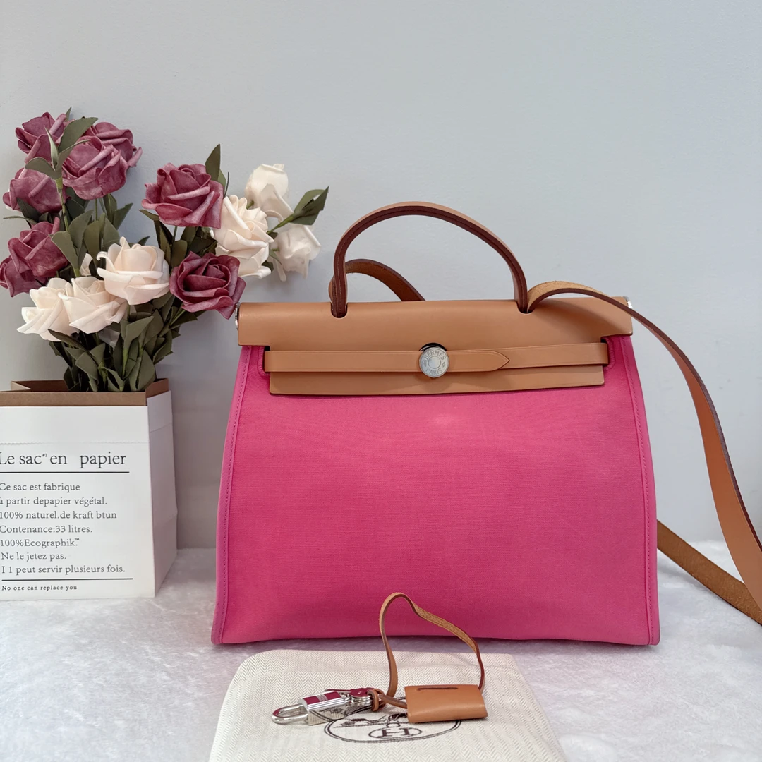 95新 Hermes/爱马仕 95新Hermes爱马仕Herbag31唇膏粉银扣Q刻