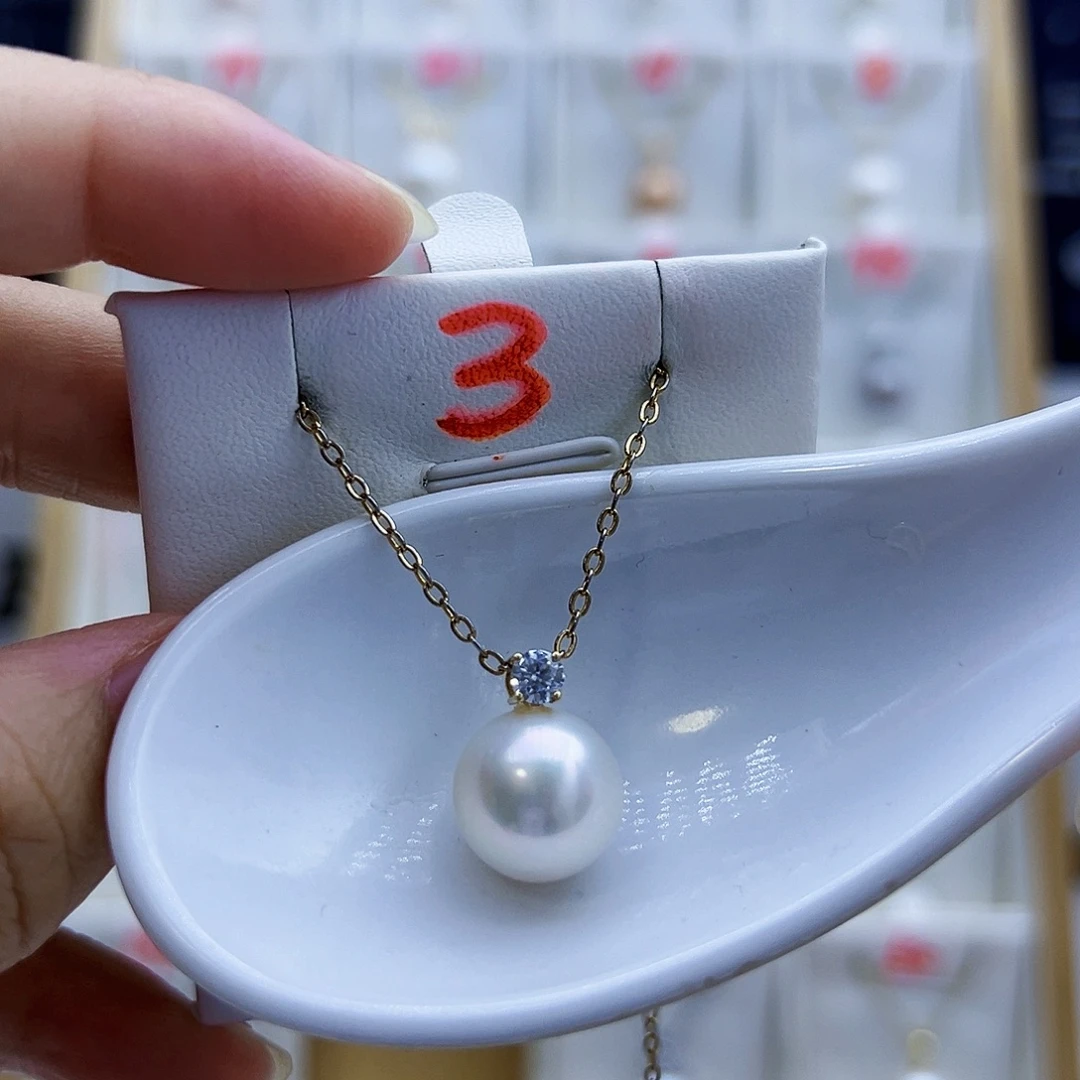 18K金镶嵌淡水珍珠吊坠(不含链)