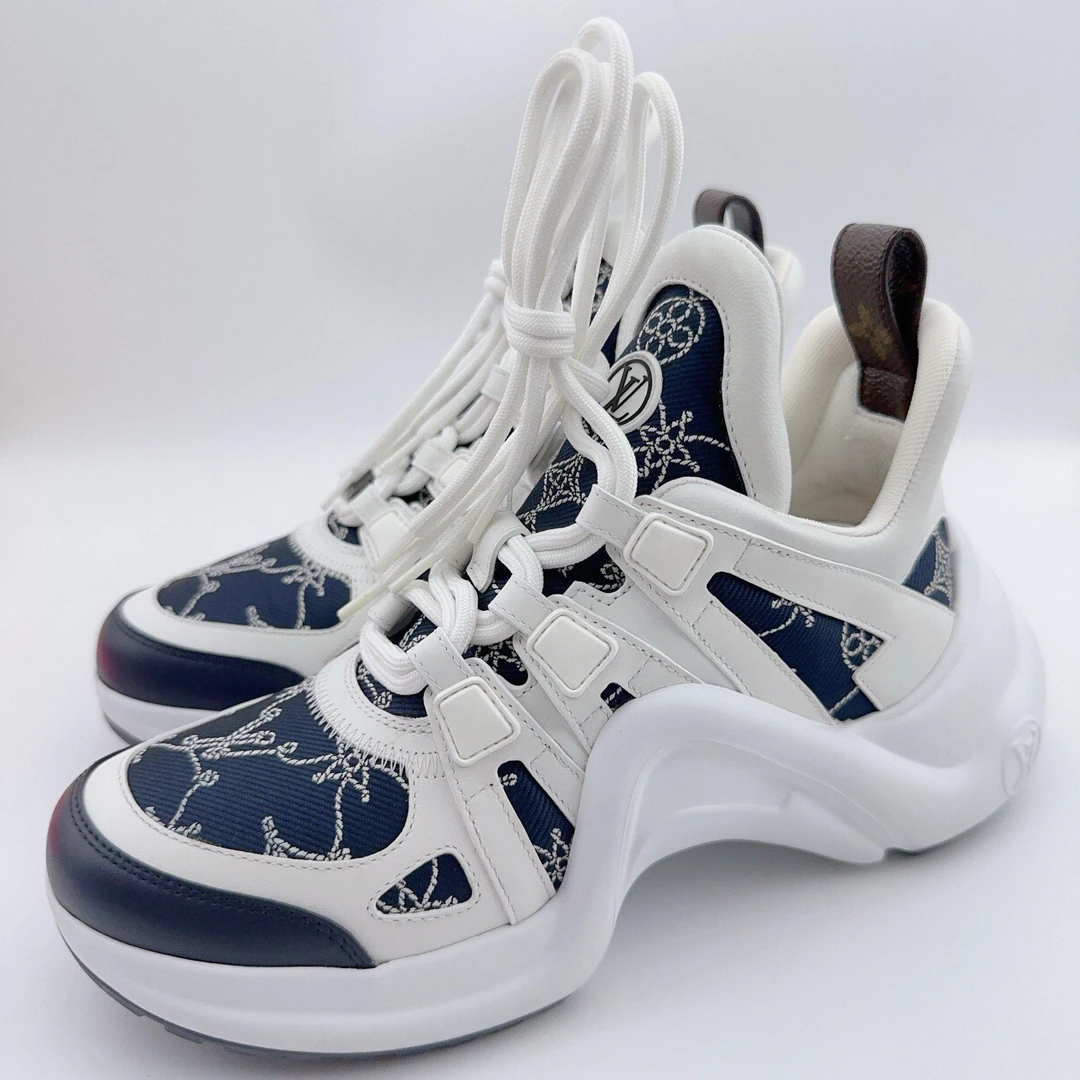 95新 LouisVuitton/路易威登 37.5码/黑蓝色满印拱桥老爹鞋/01388