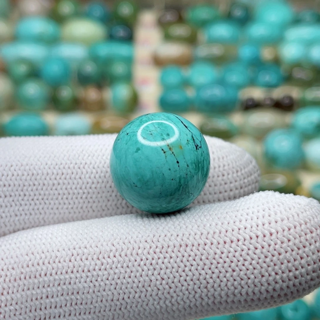 未镶嵌绿松石颈饰