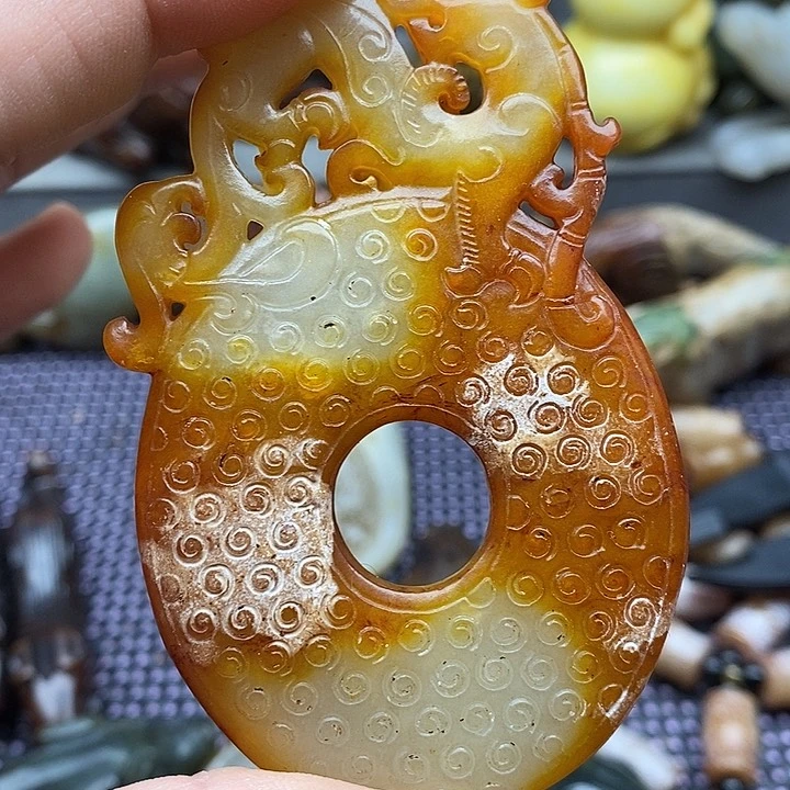 未镶嵌蛇纹石玉颈饰