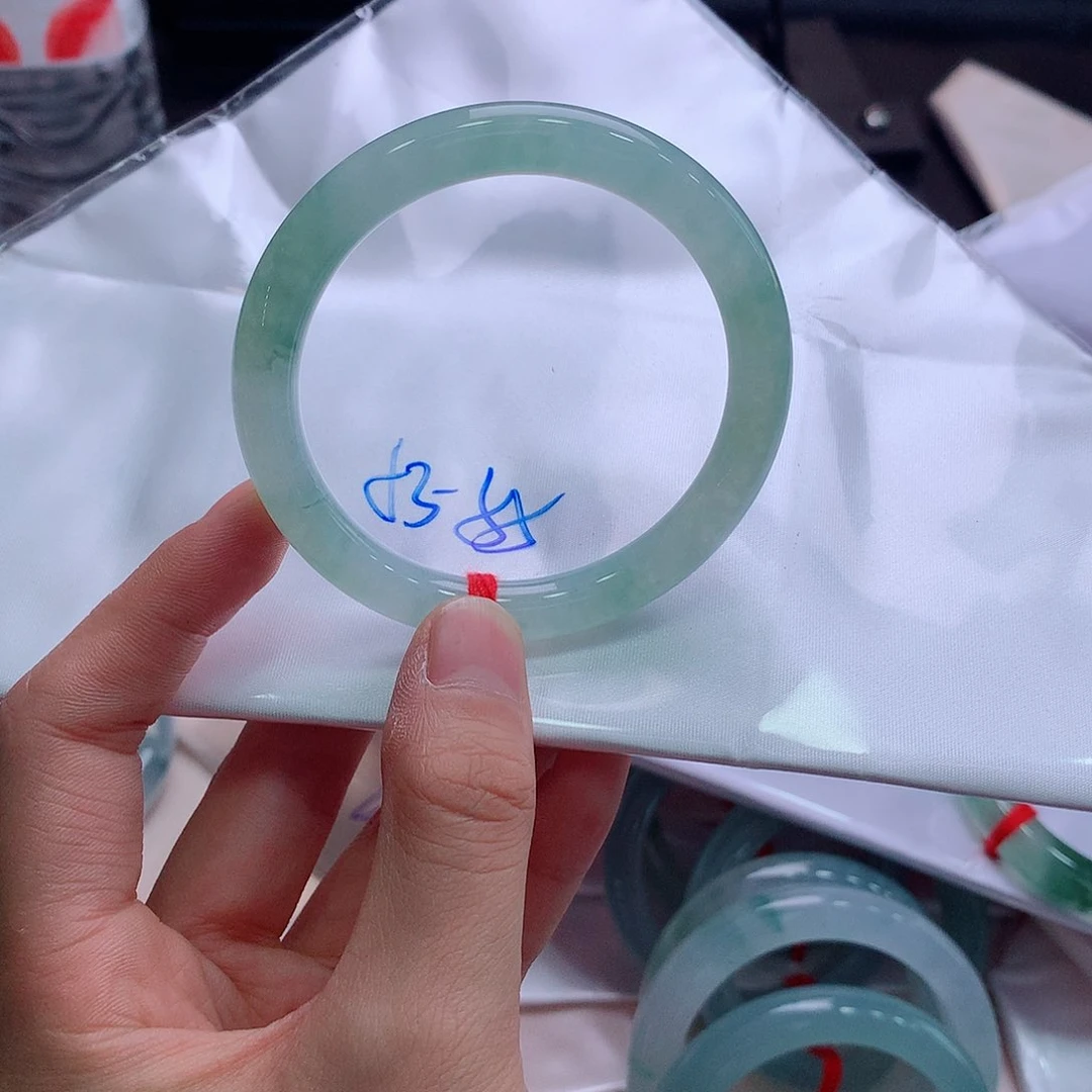 未镶嵌手镯翡翠翡翠