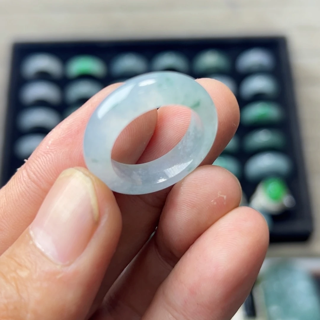 定制翡翠未镶嵌圈口19号