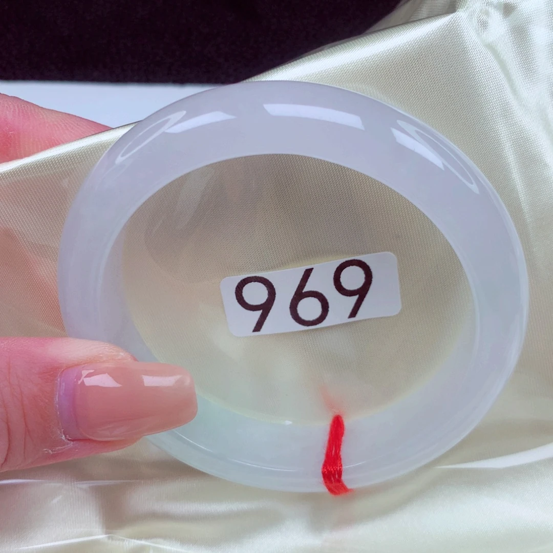 翡翠未镶嵌手镯手镯