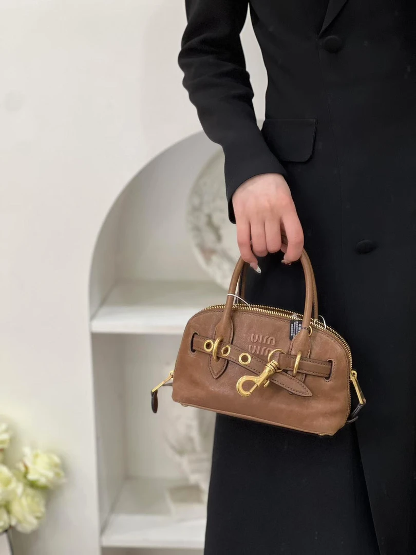 99新 MIU MIU/缪缪 miumiu 24fw aventure贝壳包橡树棕色/优品