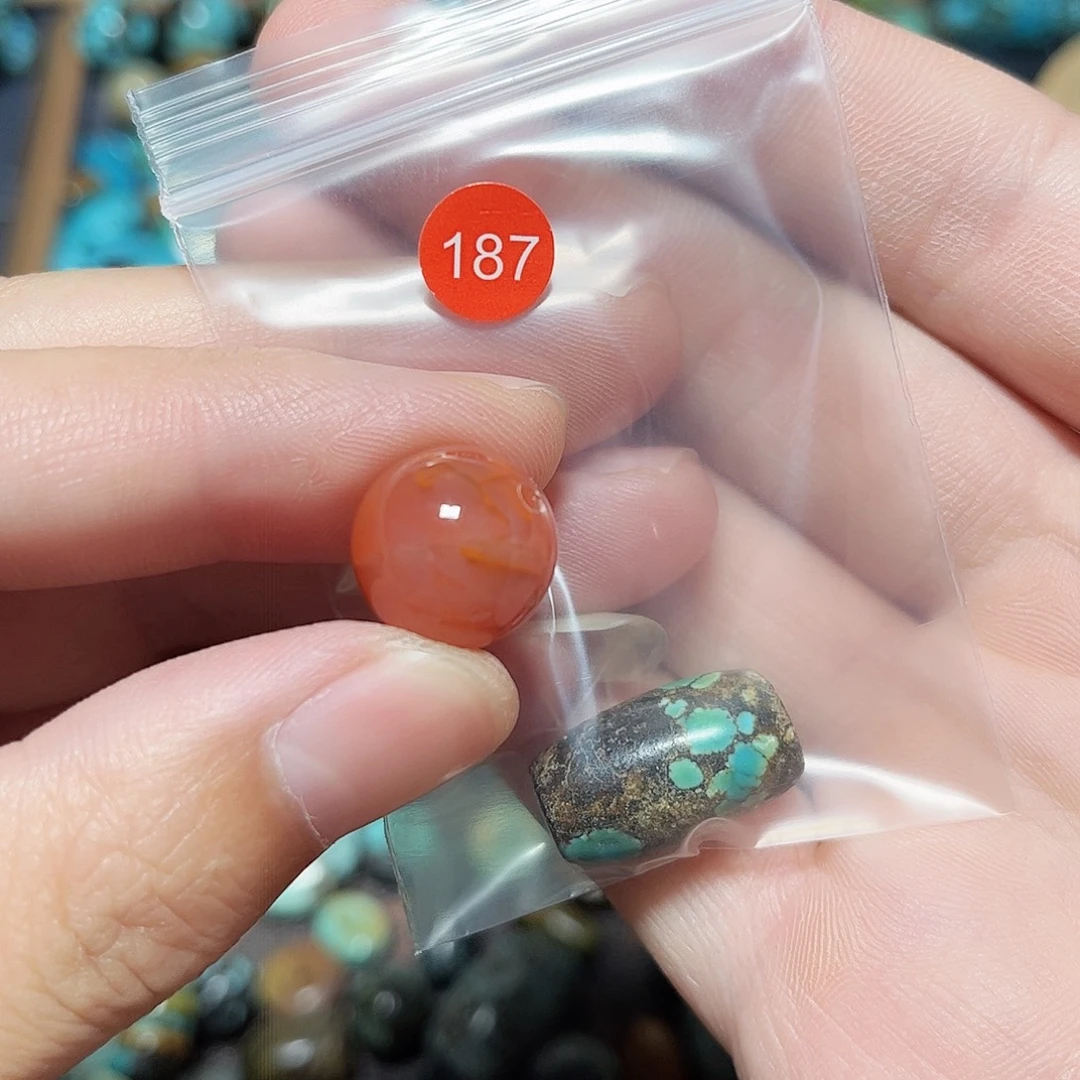 用***6玛瑙/玉髓未镶嵌圆珠桶珠老型手串！！