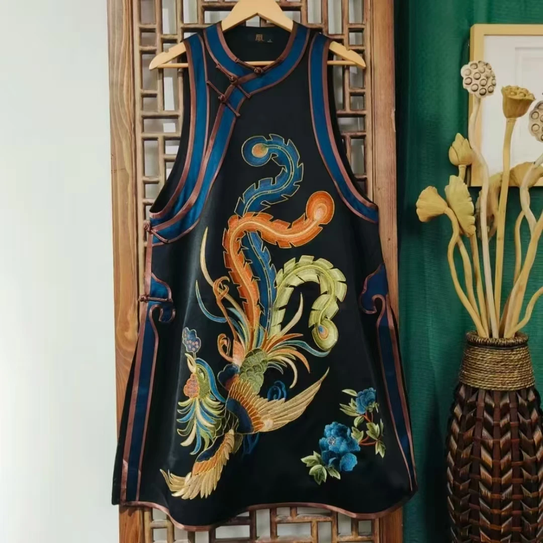蓝 (LS678） 凤徕兮私人定制黑色光板底彩凤刺绣蓝包边无袖马甲