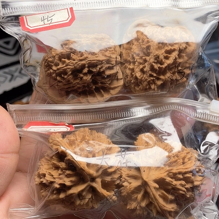 文玩核桃把件大花儿45 50两对儿