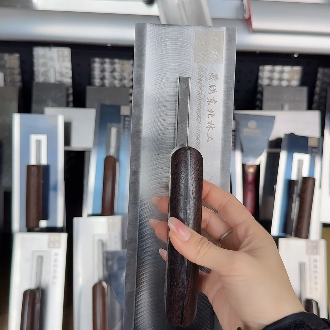 村***仔27.85.92一体油工抹子一个