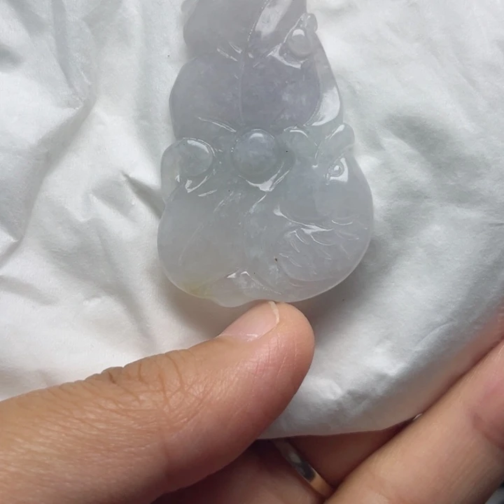 翡翠未镶嵌颈饰挂件