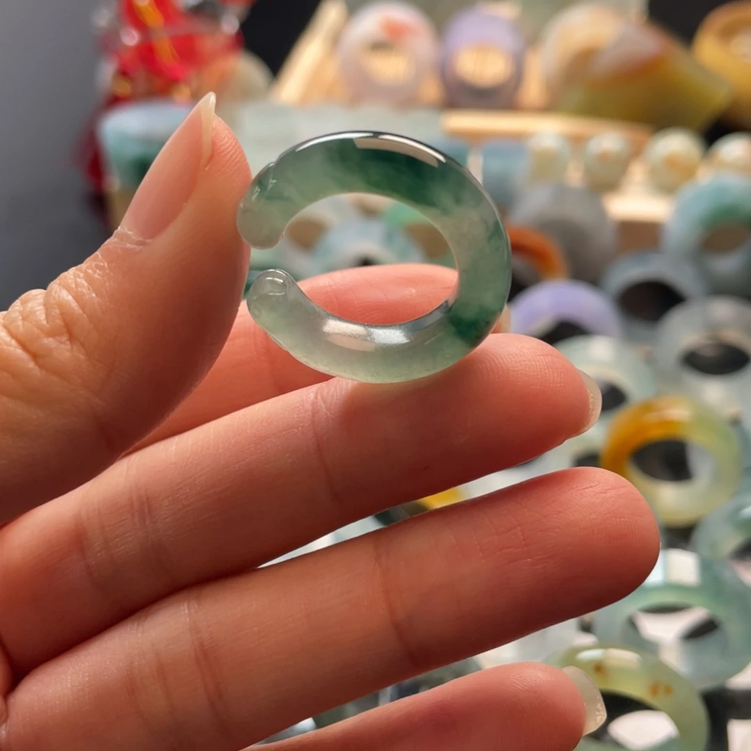 定制翡翠未镶嵌?戒指