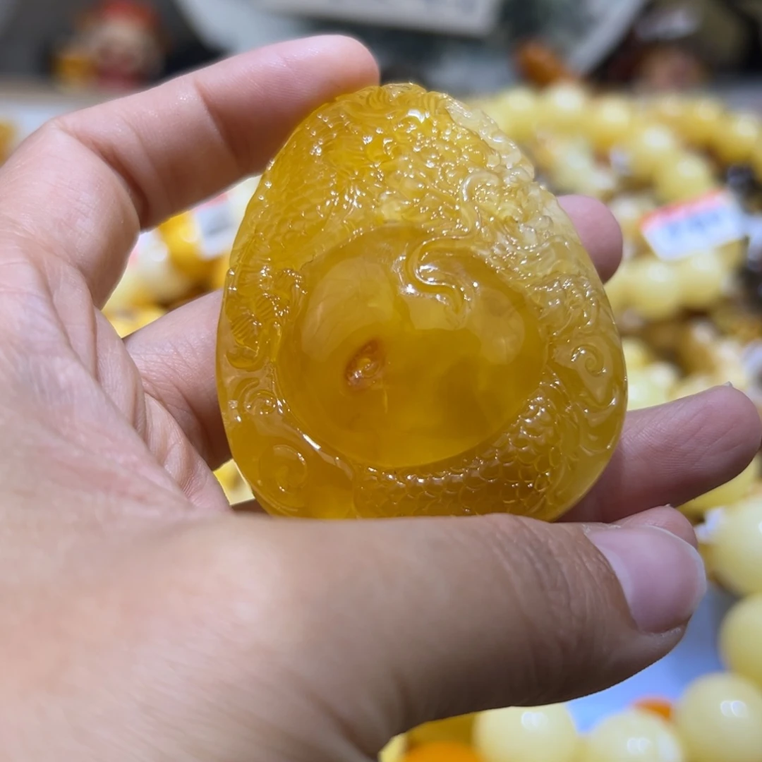 琥珀珠宝奇石未镶嵌