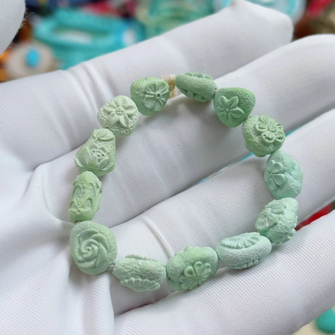 绿松石未镶嵌珠宝奇石