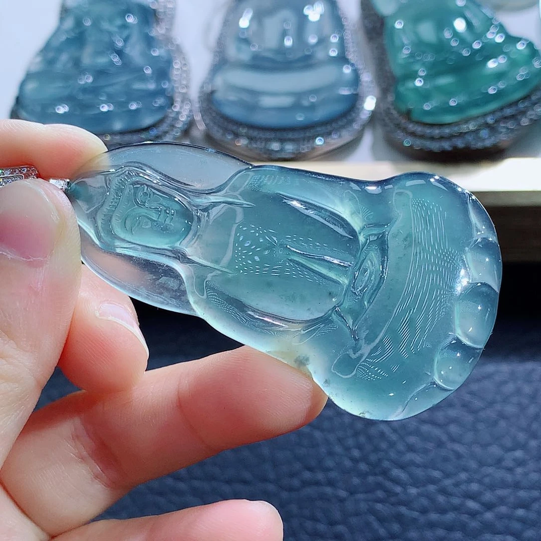 未镶嵌挂件翡翠半**茶翡翠