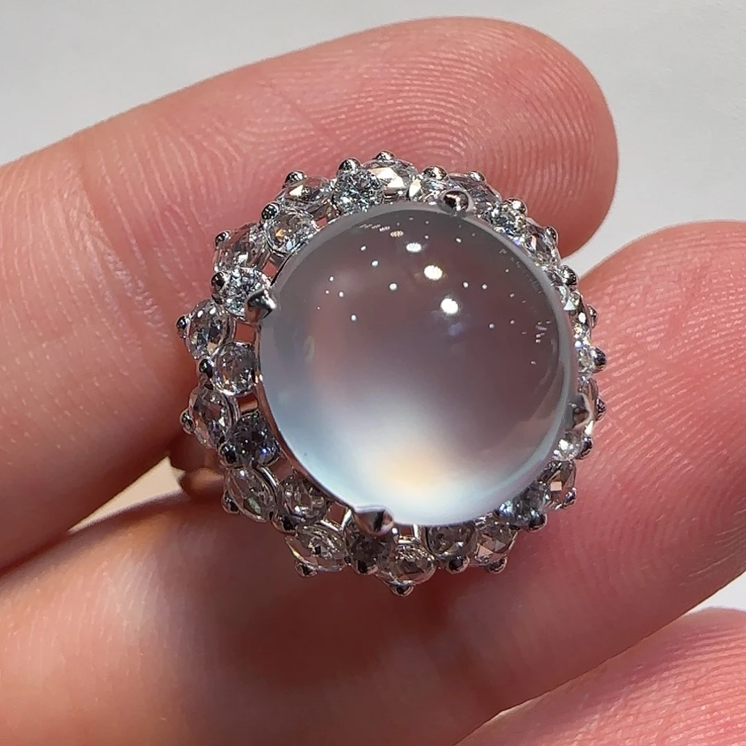 翡翠戒指18K金镶嵌戒指