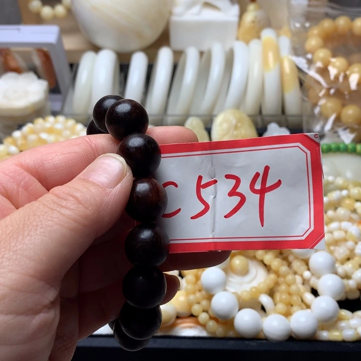 大果紫檀（缅甸花梨）534。1.6白13颗