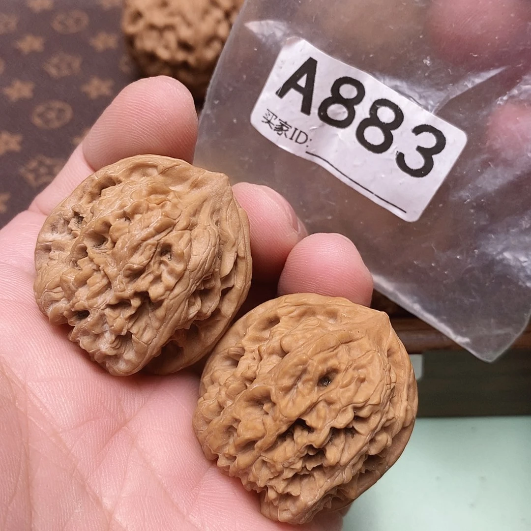 文玩核桃把件马蹄 35。