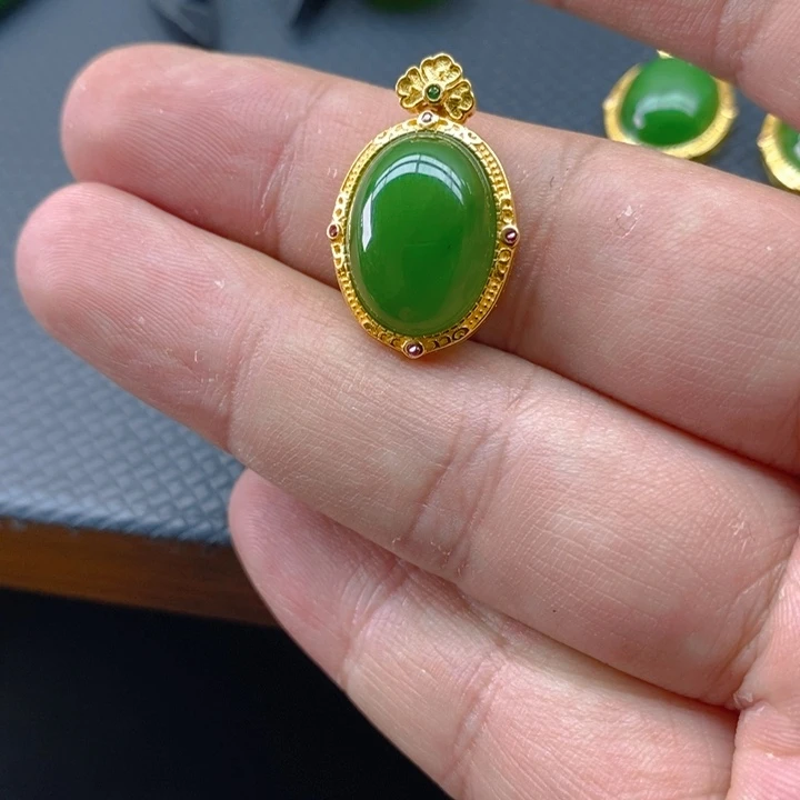 和田玉（碧玉）颈饰银S925镀金镶嵌