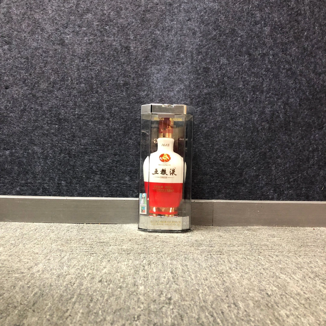 2017年五粮液1618白酒52度500ml1-M25BF008788 -