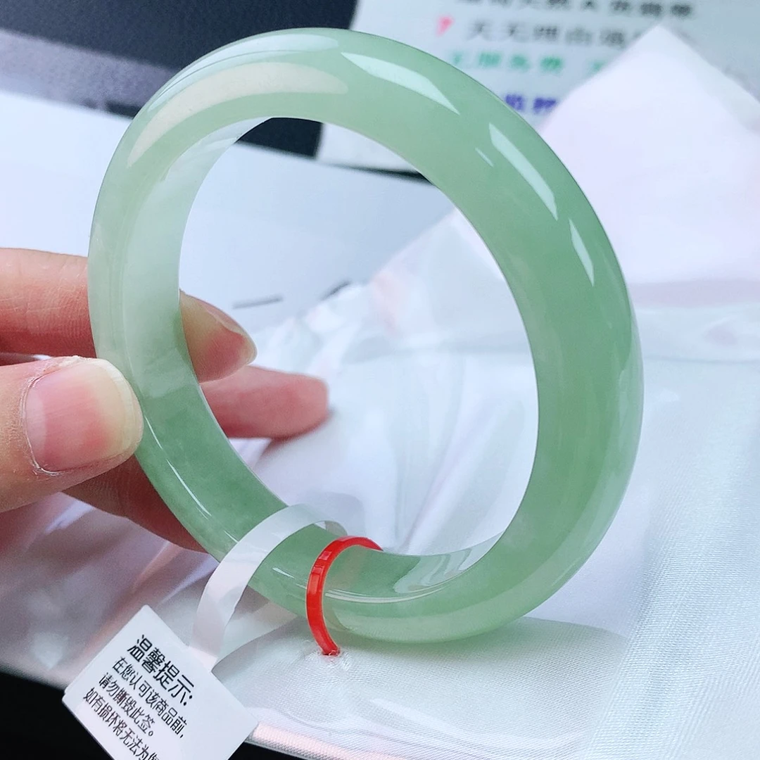 未镶嵌手镯翡翠56圈
