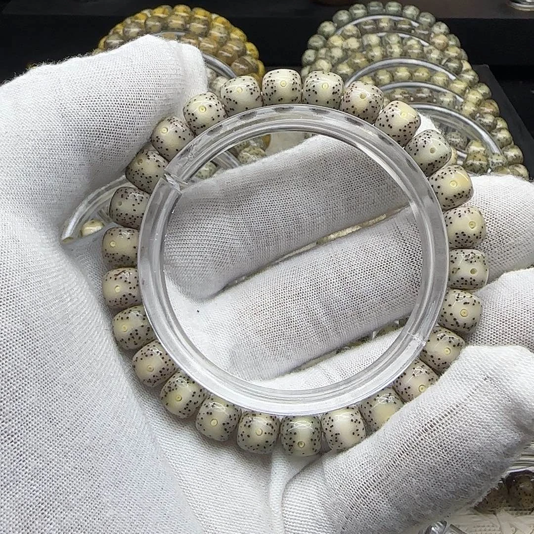 奔***楼星月菩提手串星月菩提