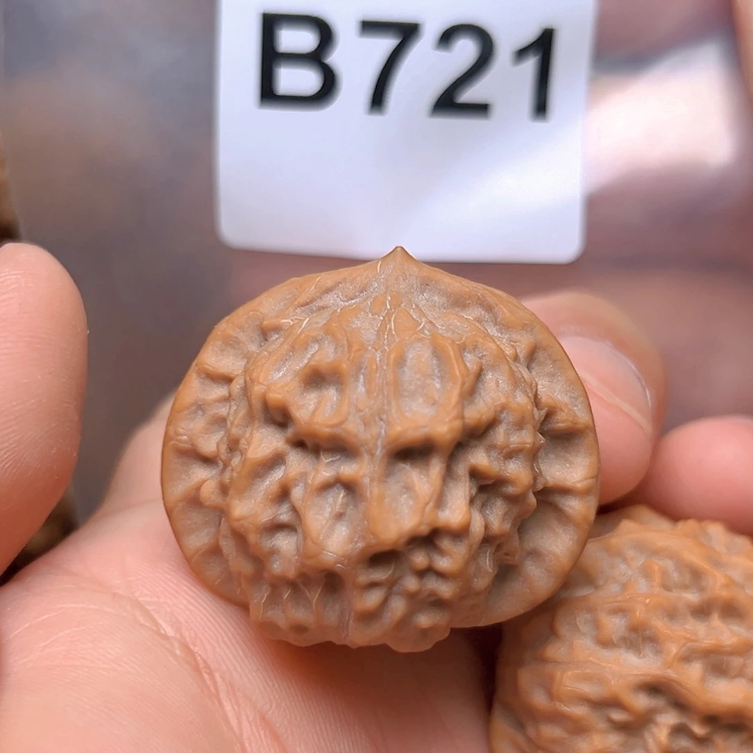 文玩核桃吊坠37瓷娃娃