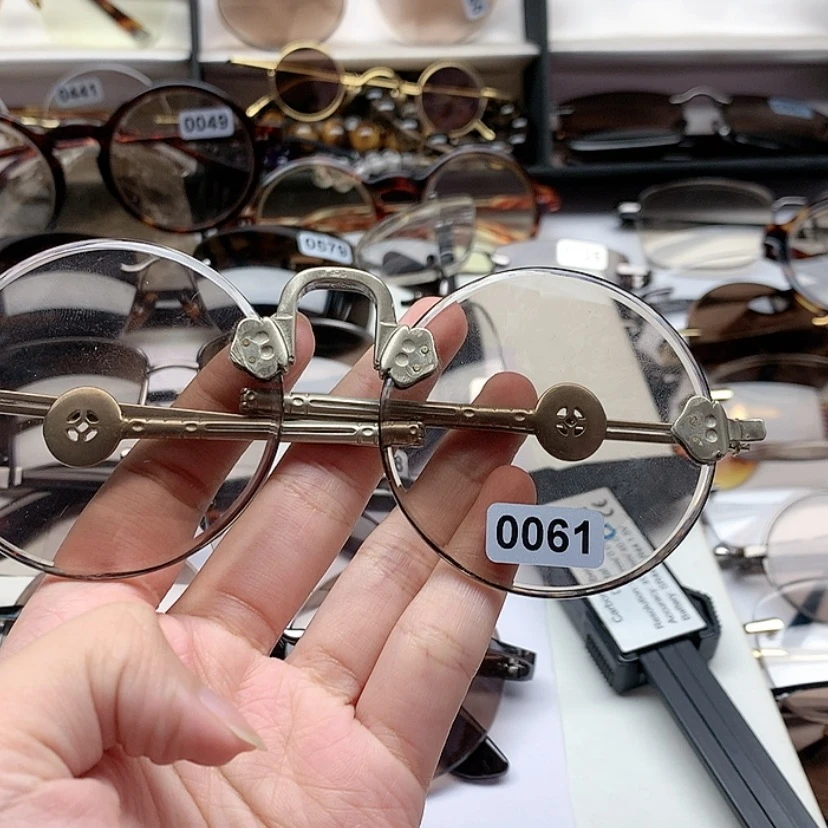 【闪购商品】无框款复古圆老梁