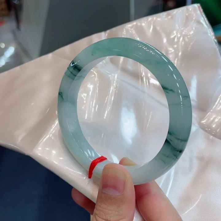 翡翠手镯未镶嵌买断