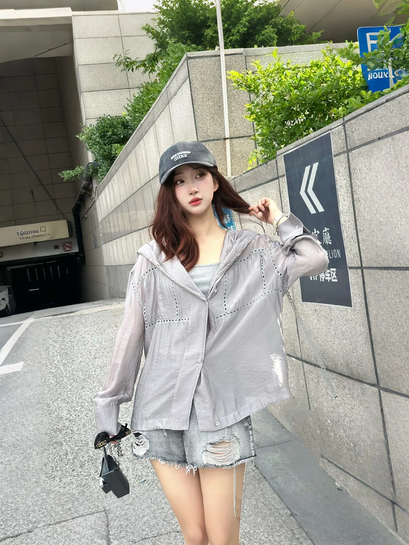 宽松带帽洋气衬衫