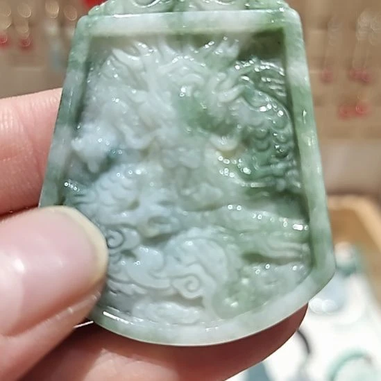 翡翠未镶嵌颈饰天然缅甸翡翠A货吊坠