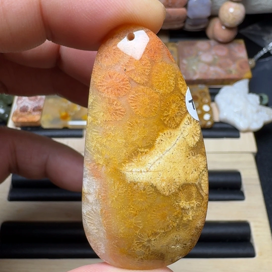 硅化玉未镶嵌纯天然色有机玉石保真色瑕疵特价不退换