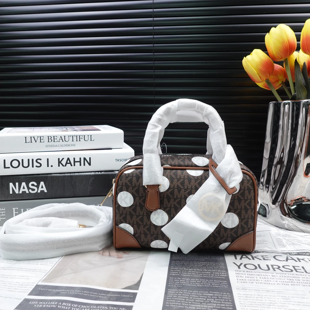 95新 MICHAEL KORS/迈克高仕 单肩包/T10284164