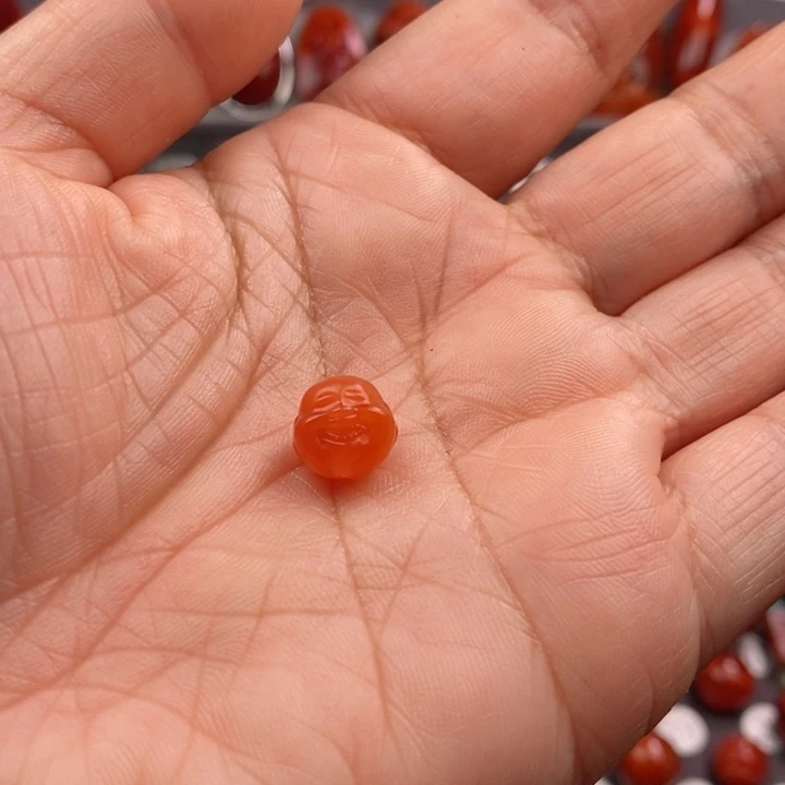 南红玛瑙配饰未镶嵌三****雨