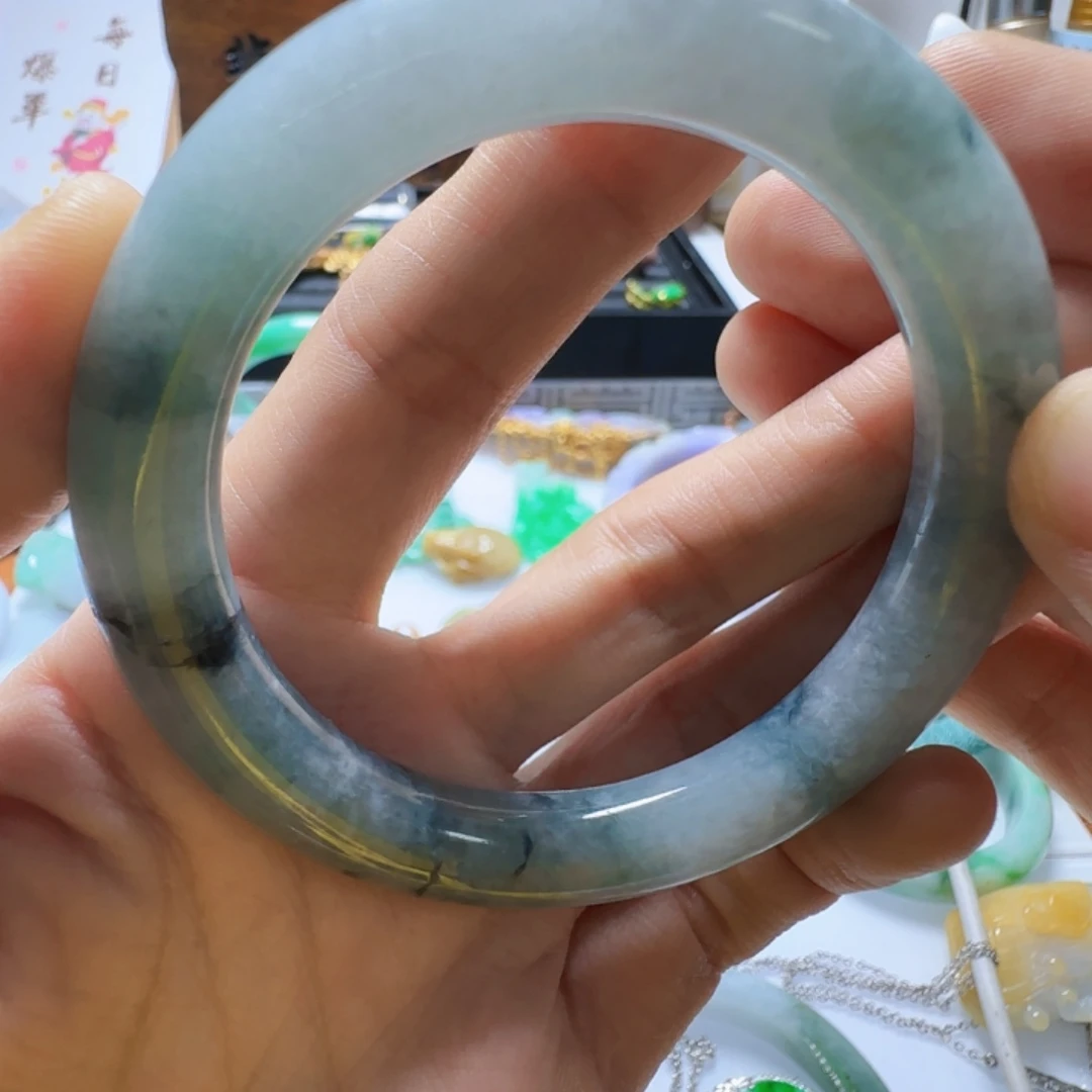 翡翠未镶嵌手镯翡翠