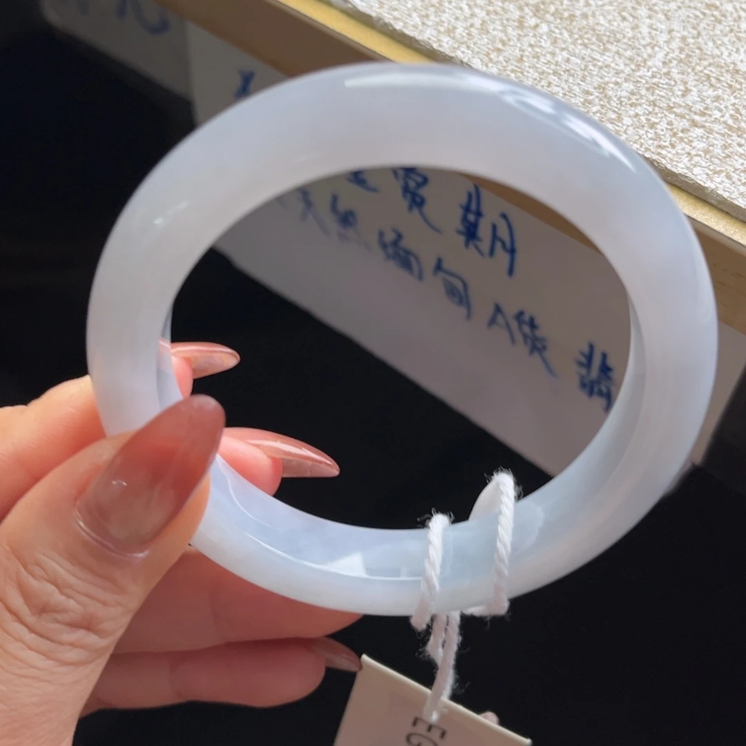 翡翠未镶嵌手镯手镯