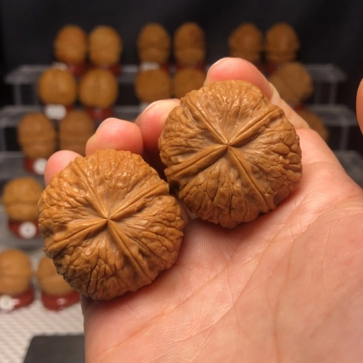 文玩核桃把件37状元红四棱