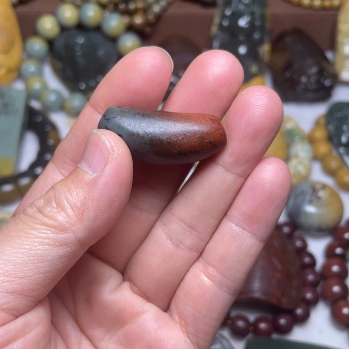 雨***仔岫岩河磨玉（透闪石质玉）未镶嵌颈饰